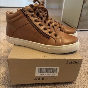 Taos Winner Brown High-Top Sneakers